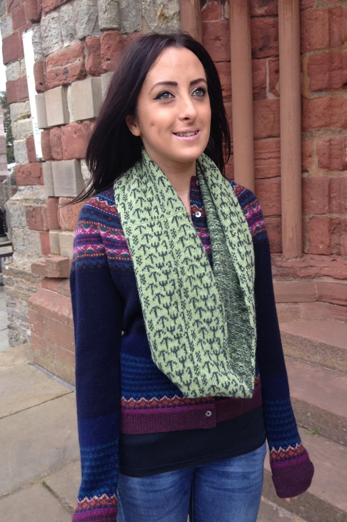 Annie Glue Two Colour Green Runic Snood