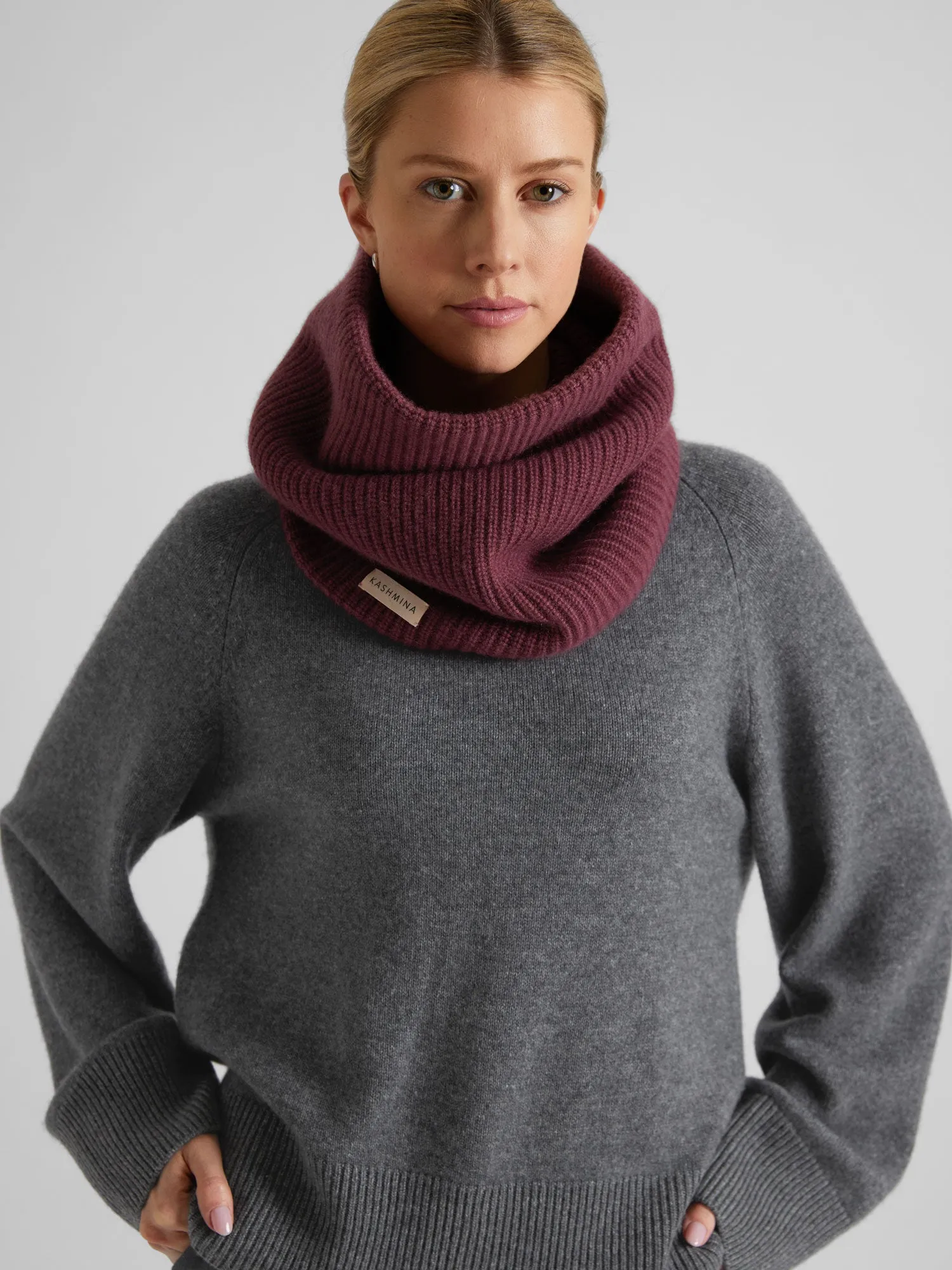 Cashmere snood "Erika" - Wild plum