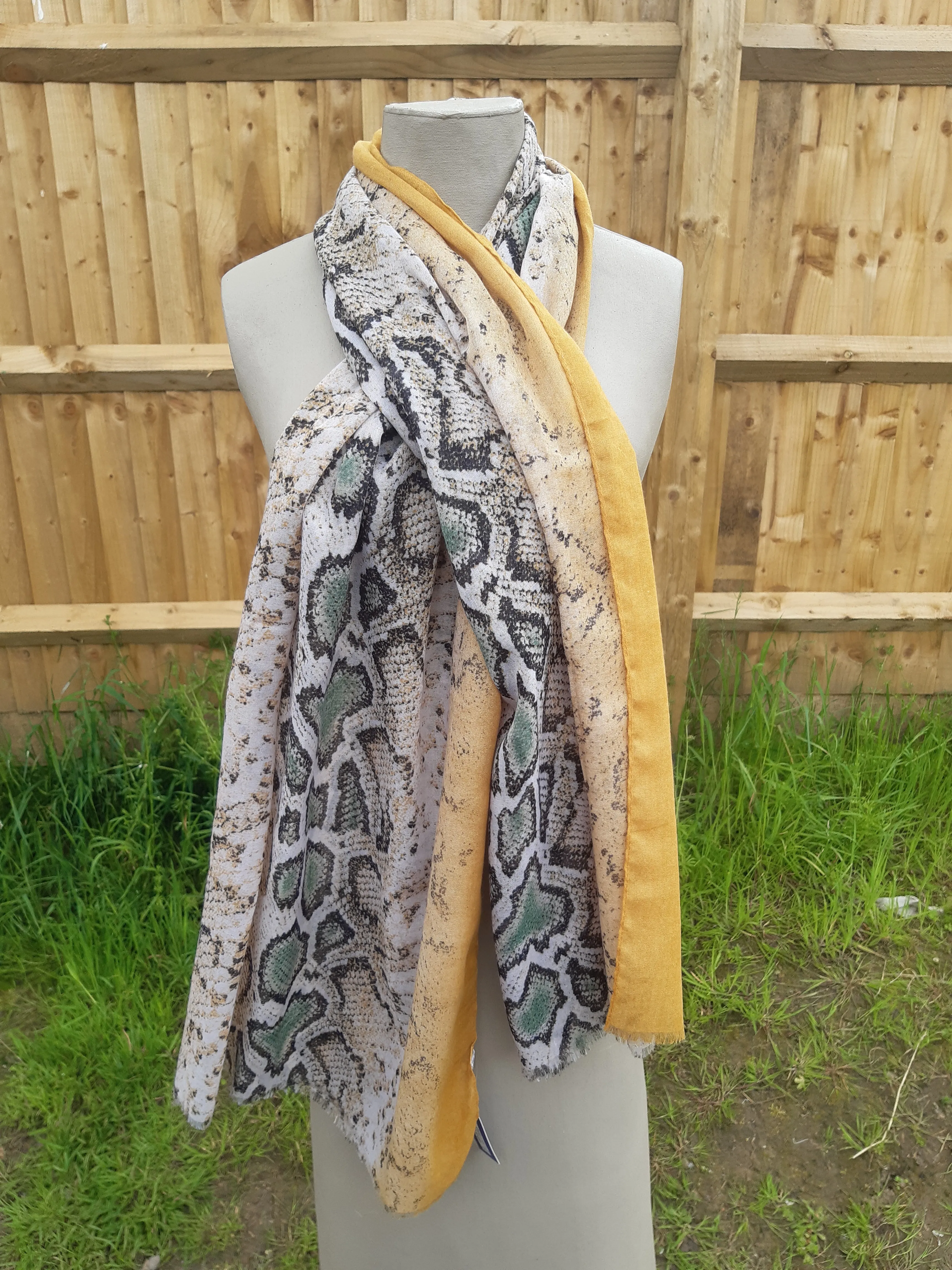 Lightweight Ladies Scarf  SS04