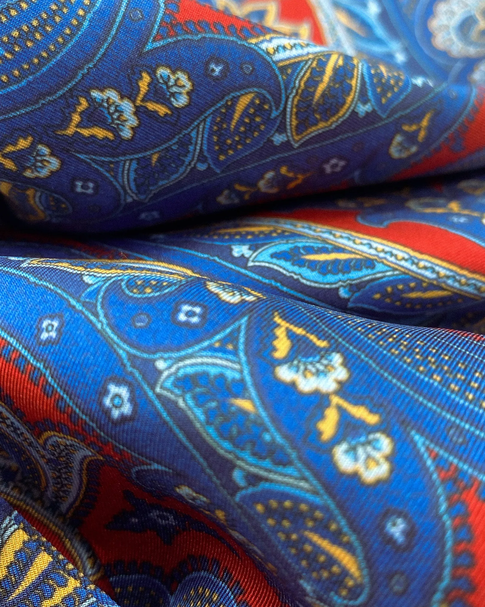 Men's Silk Aviator Scarf in Paisley - The Oxford Aviator